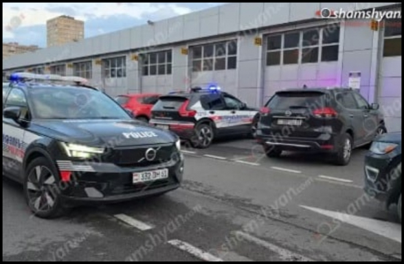 «Գարաժ Մաստերս Մոլ»-ի տարածքում տեղի ունեցած վեճի մասնակիցներից մեկը արնահոսող վերքով տեղափոխվել է հիվանդանոց